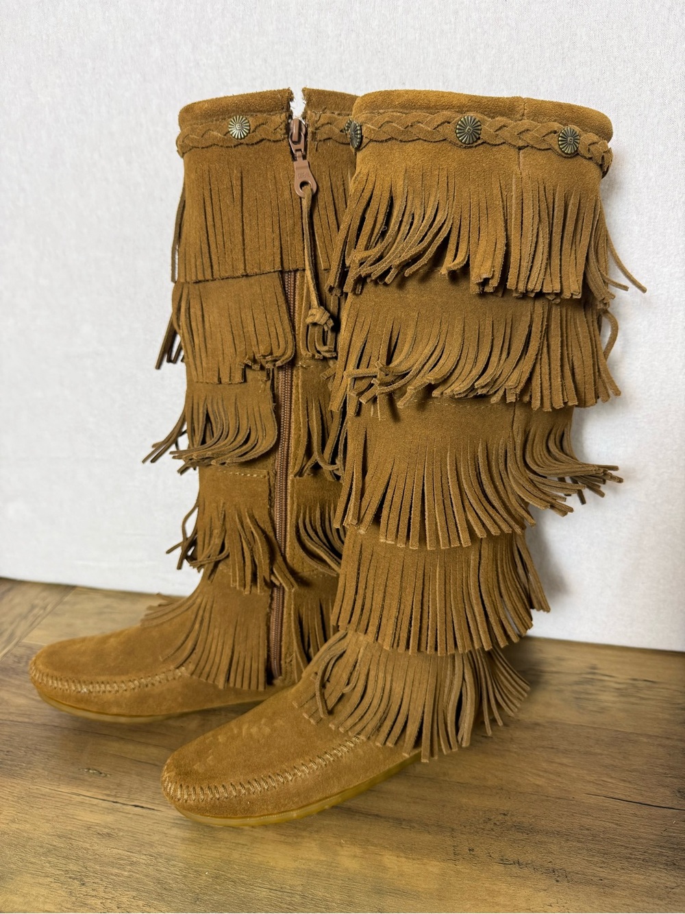 Minnetonka Women’s 5 Layer Fringe Boot - Dusty Brown - Size 5